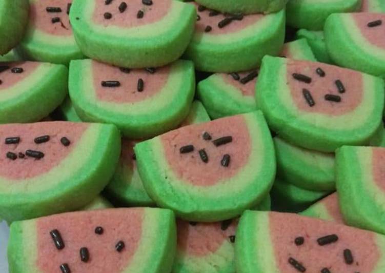 Bagaimana bikin Kuker (kue kering) semangka kue sehari-hari