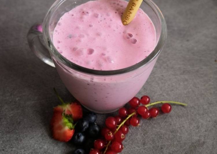 Comment Servir Milkshake aux fruits rouges