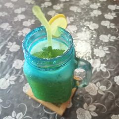 A picture of Pineapple lemonade.