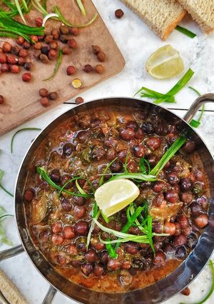 A picture of Hara masala chana.