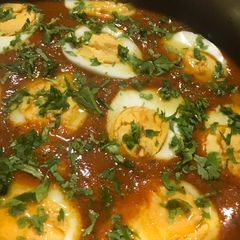 A picture of Egg Curry.