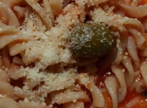 Una foto de Pasta a la puttanesca SPG