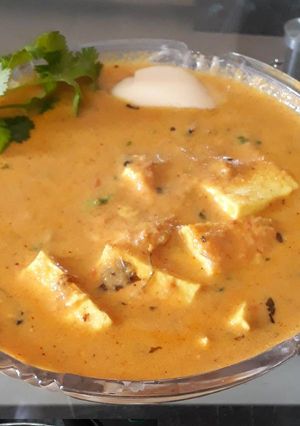 A picture of Shahi paneer.