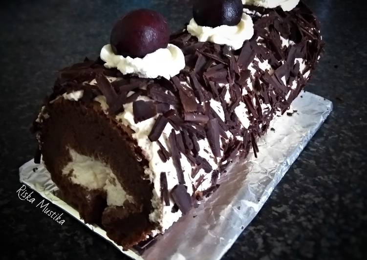 Steps to Make Homemade Black Forest Roll Cake