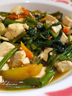 Foto resep Tumis Kangkung Tahu Saus Tiram