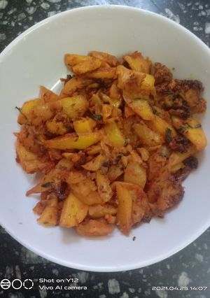 A picture of Fried aloo gobhi.