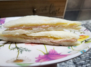 Una foto de Sándwich de pan de miga sin gluten