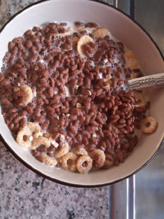 A picture of Cereal breakfast.