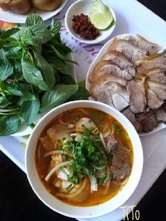 Hình của món Bún bò Huế.