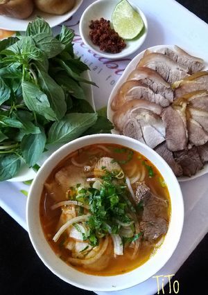 Hình của món Bún bò Huế.