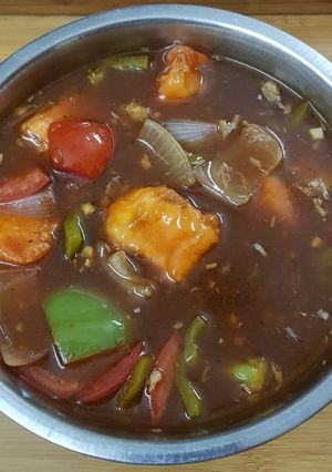 A picture of Chilli paneer gravy.