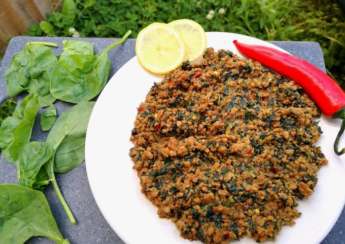Recipe of Quick Qeema Palak (spinach and mince)