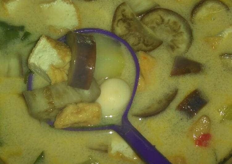 Sayur lodeh tahu + telur puyuh