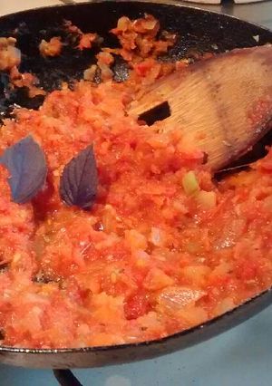 Una foto de SALSA DE TOMATE Y CEBOLLA (principiantes)