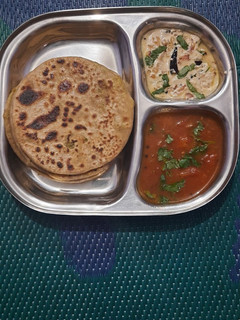 आलू मटर पराठा (Aloo matar paratha recipe in hindi) रेसिपी मुख्य फोटो