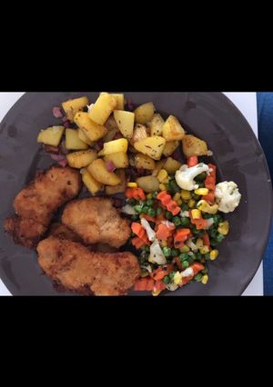 Rántott csirkemell újragondolva baconos újburgonyával recept fotója
