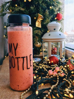 A picture of Banana and strawberry smoothie.