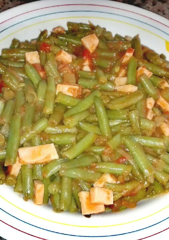 Una foto de Judías verdes con fritada, pavo y gambas