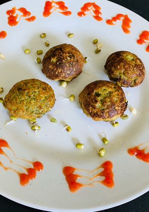 A picture of Moong Appam.