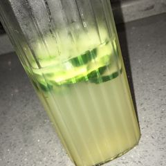 A picture of Lemonade.
