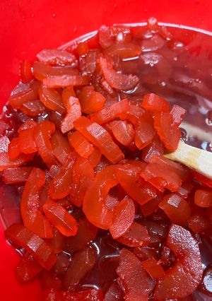A picture of Cinnamon Pickles.