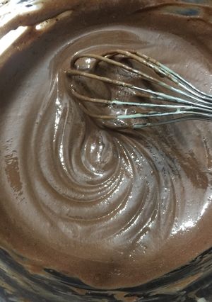 ক্রিমি সিল্কি চকলেট ফ্রস্টিং 🍫 রেসিপির প্রধান ছবি