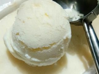 ไอศกรีมนมสด