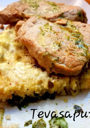 Una foto de Tosta de solomillo al whisky con mantequilla de roquefort 🥩🧀🥂