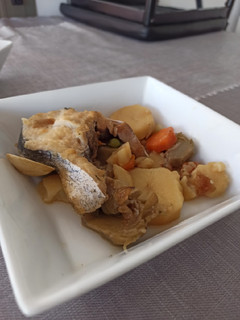 Una foto de Guiso de merluza
