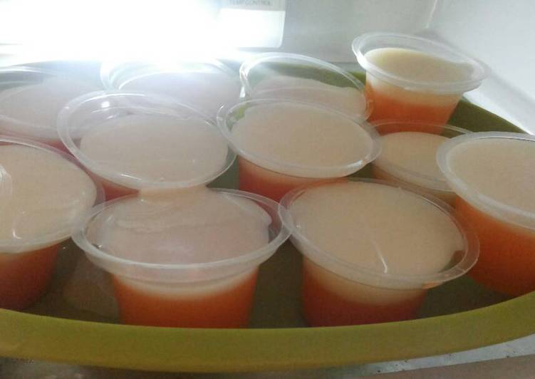 Silky puding susu mangga saus fla