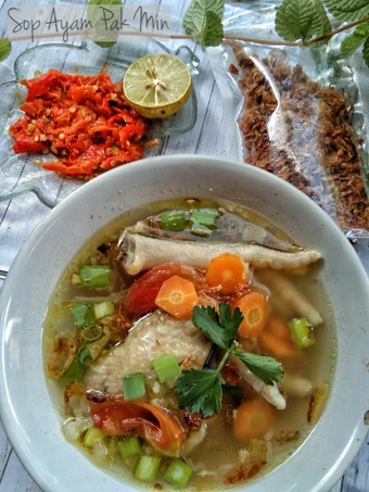 Cara Gampang Membikin Resep Sop Ayam Pak Min Klaten yang Menggugah Selera Anti Ribet, Uenak Banget