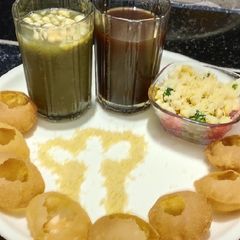 A picture of Mint and imli chutney.