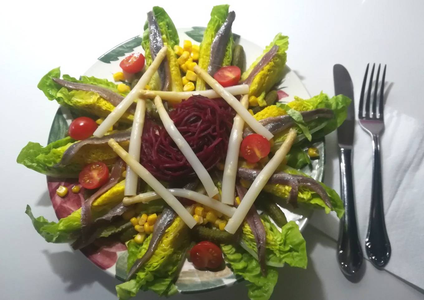 Ensalada de cogollos con anchoas
