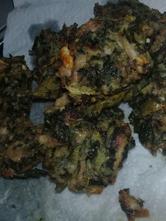 Una foto de Torrejas de acelga, pollo y queso!!!!