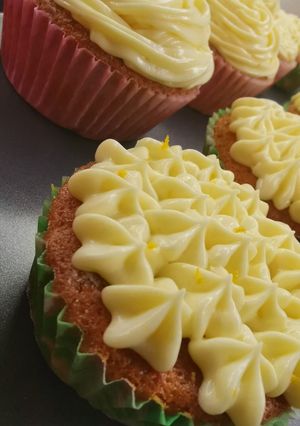 Répás muffin vaníliakrémmel recept fotója