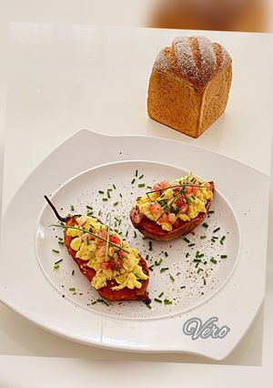 Une photo de Patate douce rôtie aux œufs brouillés