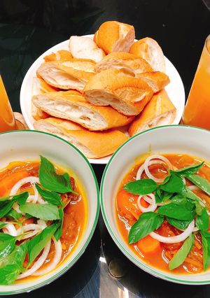 Hình của món Bò kho chấm bánh mì.