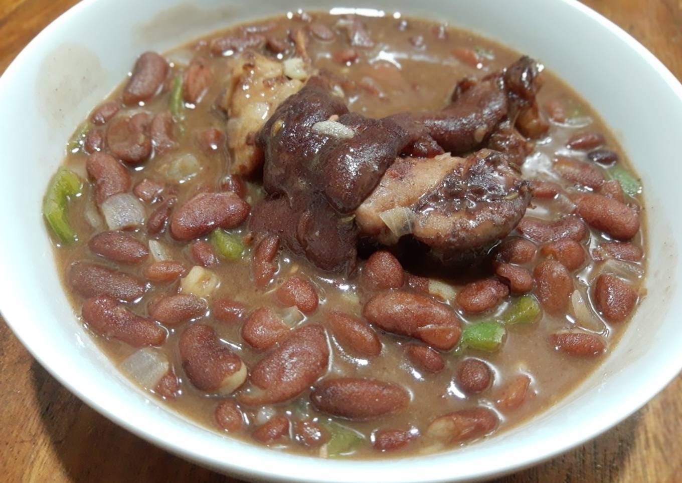 Potaje de frijoles colorados