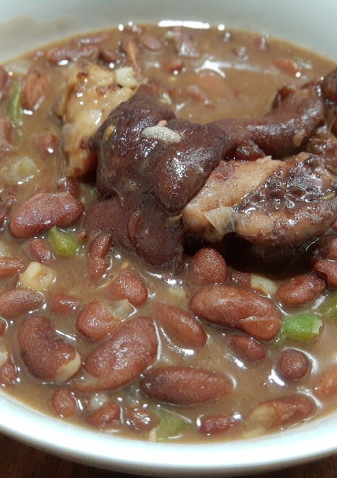 Una foto de Potaje de frijoles colorados