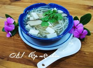 Hình của món Súp nấm đậu hũ chay.