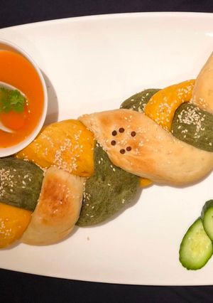 A picture of Tri Colored Braided Bread.