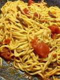 Spaghetti alla chitarra con pomodorini e acciughe