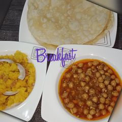 Malyai halwa with Pathooora😍 A picture of Malyai halwa with Pathooora😍.