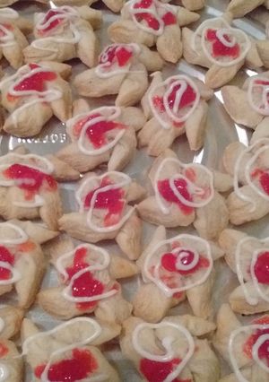 Una foto de Florecitas de hojaldre con fresa