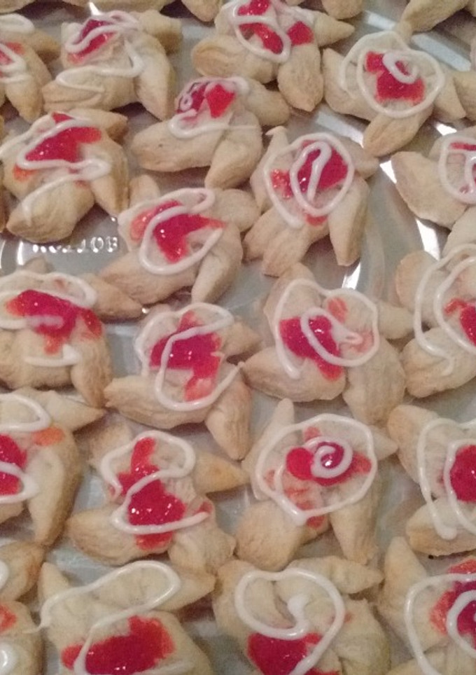 Una foto de Florecitas de hojaldre con fresa