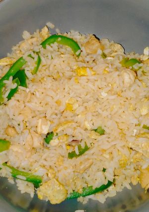 Simple chicken egg fried rice 🍚 রেসিপির প্রধান ছবি