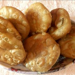 A picture of Khasta kachori.