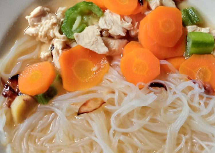 Cara Gampang Menyiapkan Sop Oyong Wortel Ayam plus Bihun, Sempurna