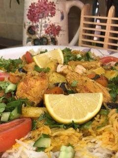 صورة لوصفة كبسة الدجاج والخضار 🍛