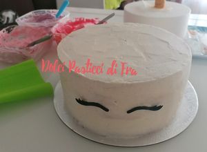 Foto di Crema al burro per stuccatura e decorazioni